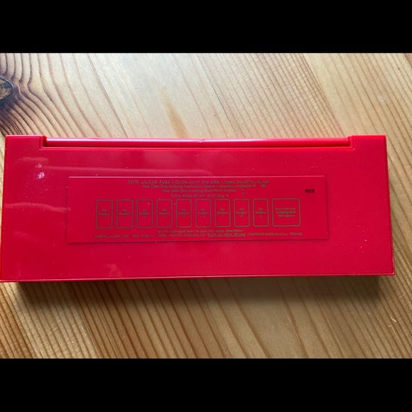 Esteelauder Eyeshadow two plates - Picture 3 of 5